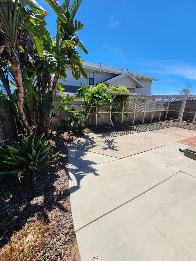Building Photo - Comfortable 2 Bed, 1 Bath in Beautiful Grover Beach