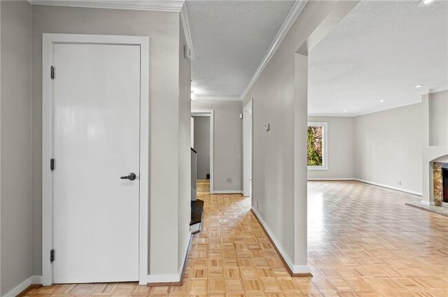 Building Photo - 2710 Margaret Mitchell Dr NW