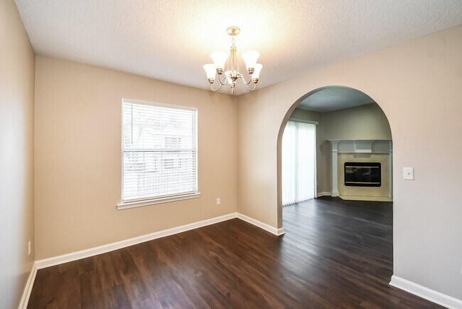 Building Photo - 8217 Glasgow Ct