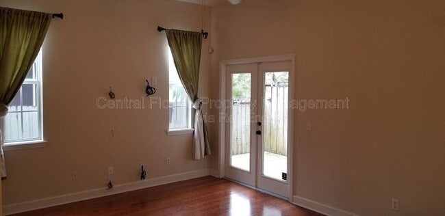 Building Photo - 2216 Musselwhite Ave