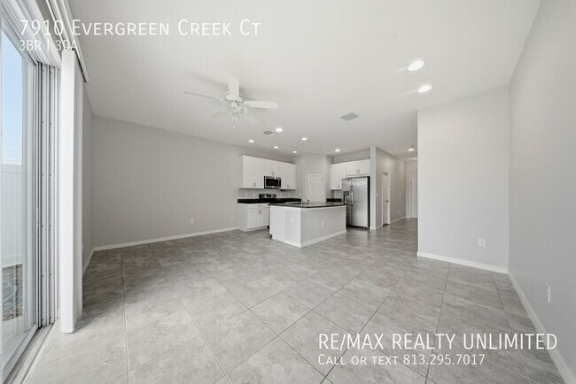 Building Photo - 7910 Evergreen Creek Ct