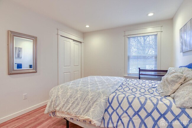 Building Photo - 30 Clara Dr