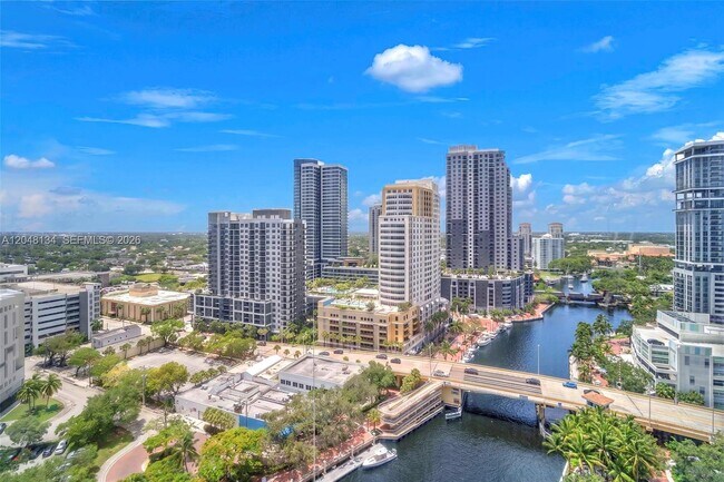 Building Photo - 333 Las Olas Way
