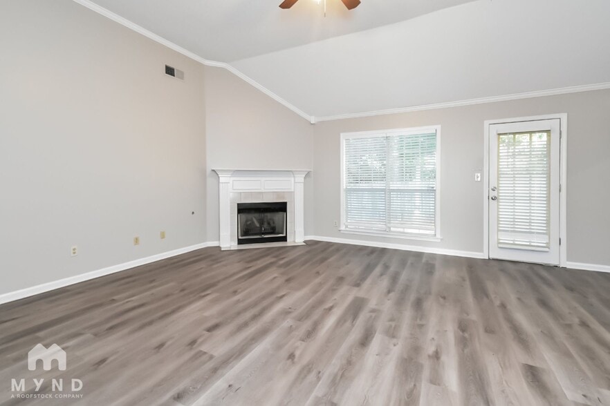 Building Photo - 9437 Bryant Trent Blvd