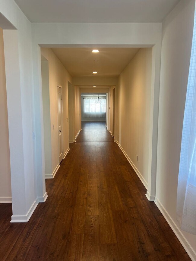 Building Photo - *Move In Special - $200 Off First Months Rent! 3 Bedroom Plus Bonus Room Single Family Home For R...