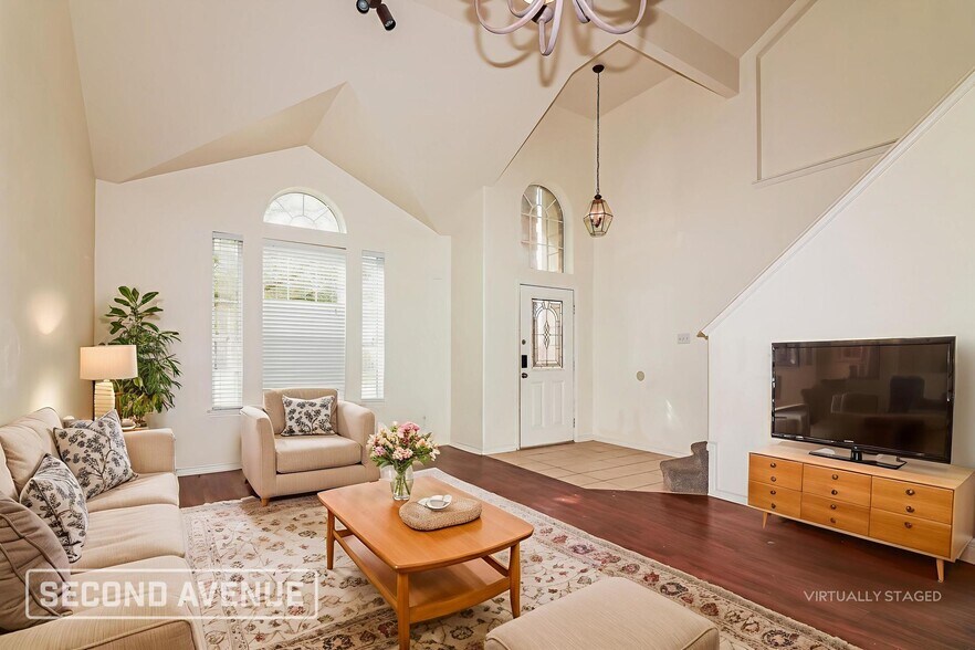 Building Photo - 6010 Suffolk Dr