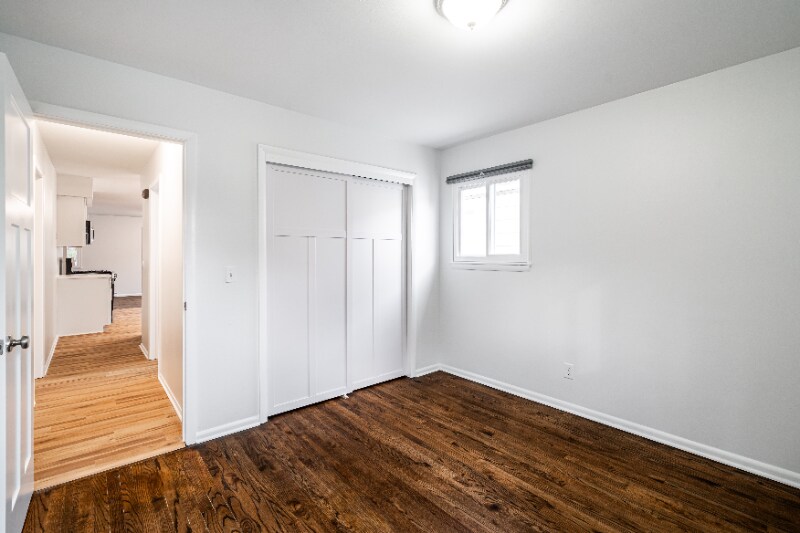 Building Photo - 638 S 66th St