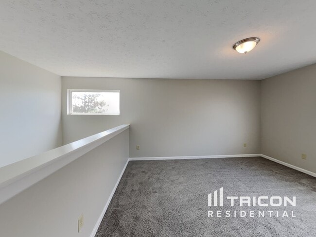Building Photo - 2429 Grand Fir Dr