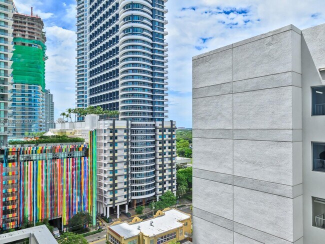 Building Photo - 1250 N Miami Ave