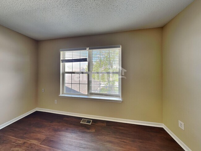 Building Photo - 10321 Hornton St