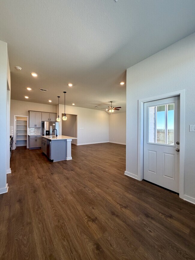 Building Photo - 14427 Inspiration Pt