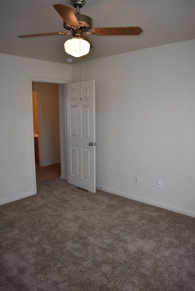 Building Photo - 3411 Turner Ave