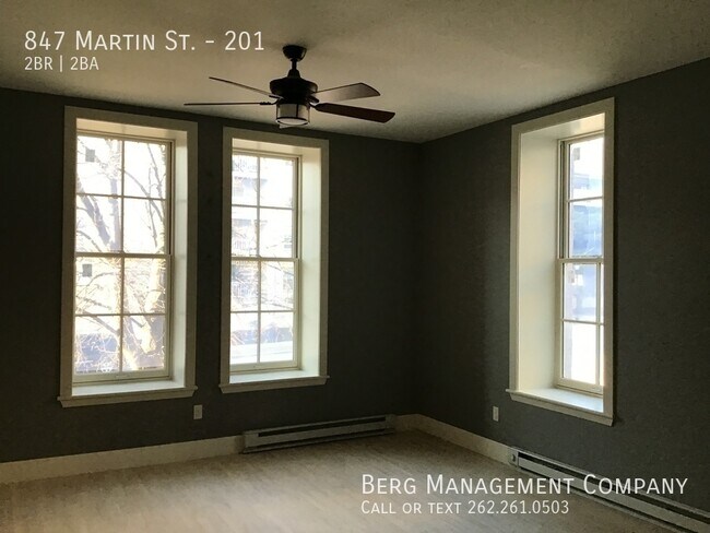 Building Photo - 847 Martin St