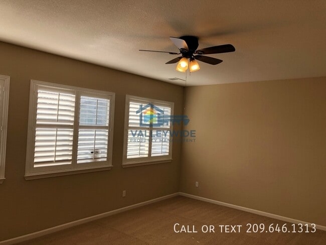 Building Photo - 2704 Acapulco Way