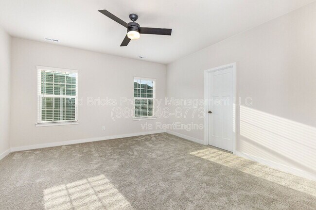 Building Photo - 306 New Gallant Dr