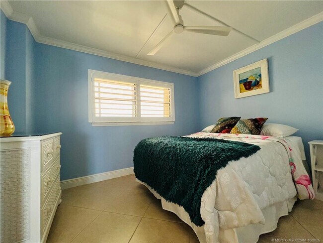 Building Photo - 9400 S Ocean Dr