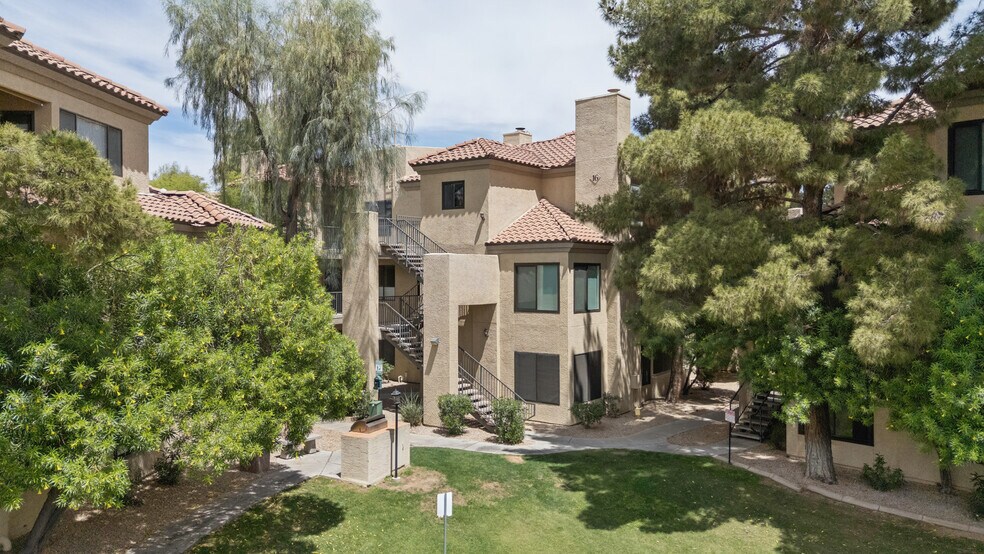Building 16 - 4925 E Desert Cove Ave