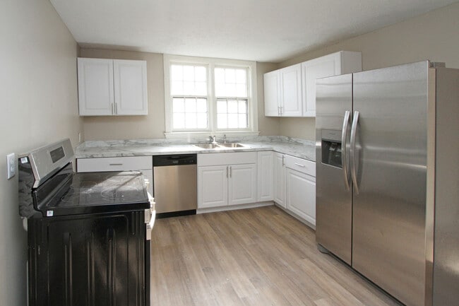 Building Photo - 1232 S 16th St