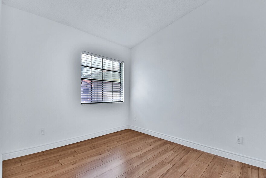 Building Photo - 3501 Magellan Cir
