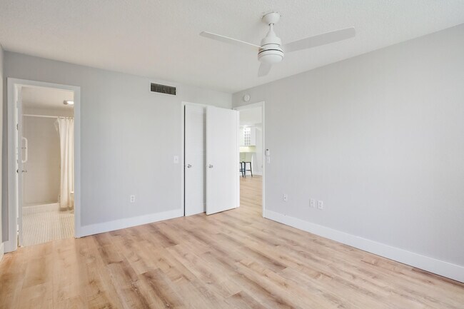 Building Photo - 4242 Deste Ct