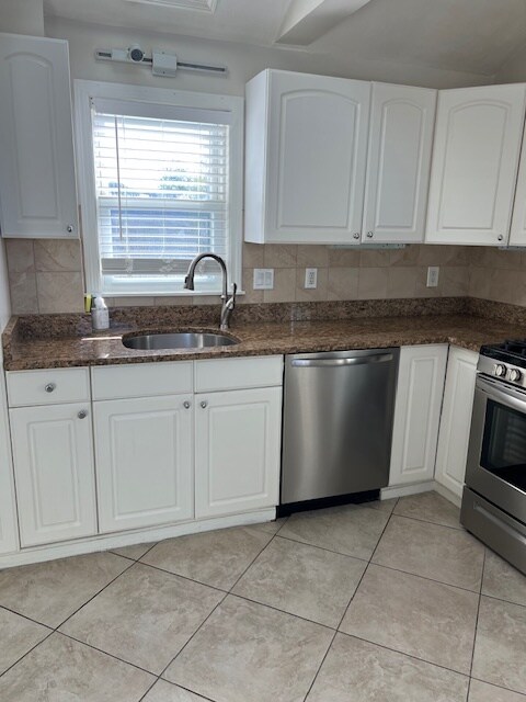 Kitchen - 29 Locust St