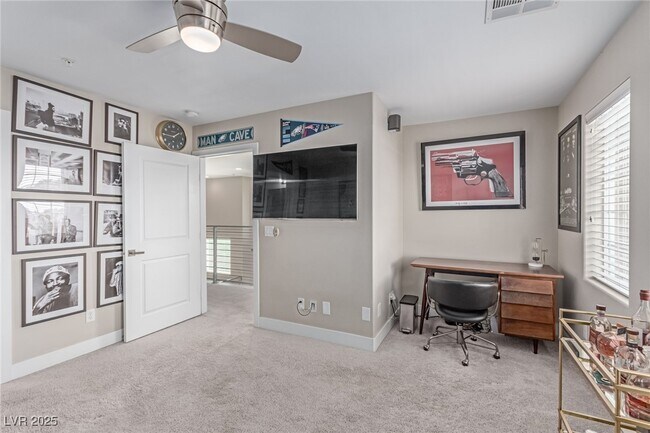 Building Photo - 3165 Via Como