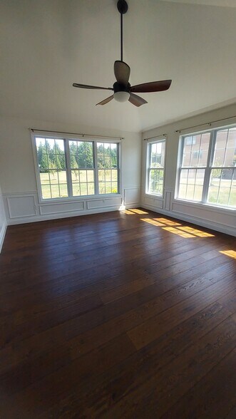 Building Photo - 1295 Needham Cir E