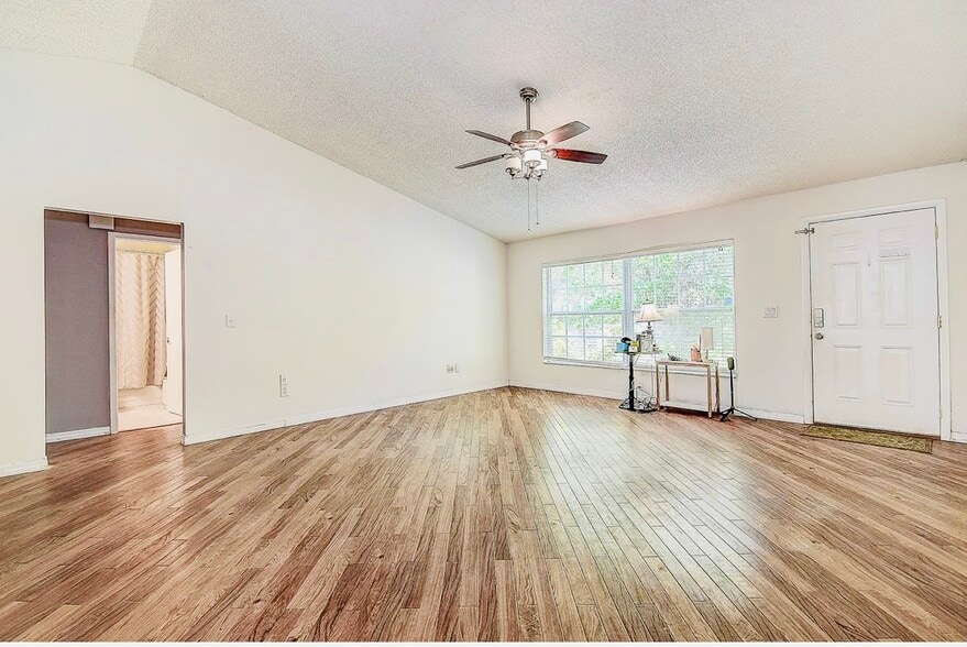 Building Photo - 3647 Lake St George Dr