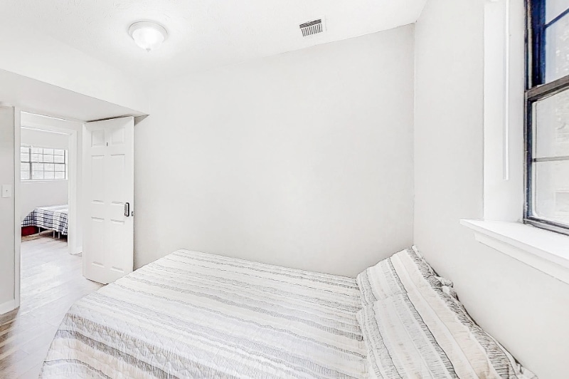 Building Photo - 2731 Rockdale Dr