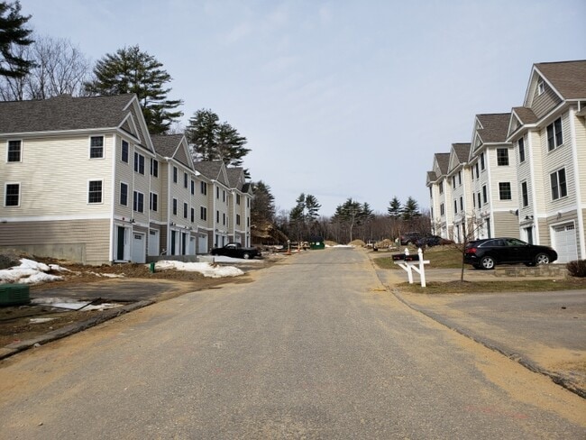 Building Photo - 10 Cardigan Ct