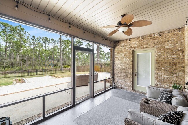 Building Photo - 270 Whispering Lake Dr