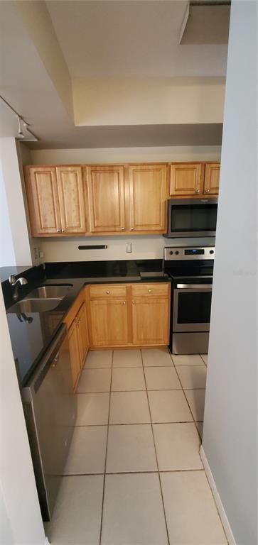 Building Photo - 5682 Bentgrass Dr