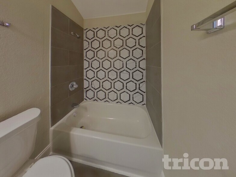 Building Photo - 7415 Cresswell Dr