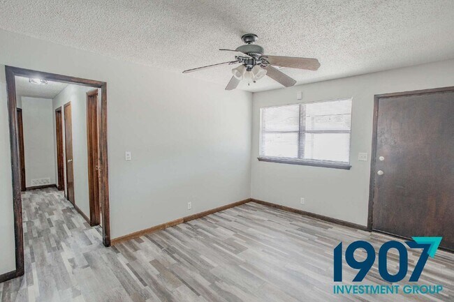 Building Photo - 608 N Janeway Ave