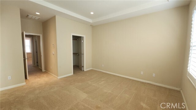 Building Photo - 32 Loquat