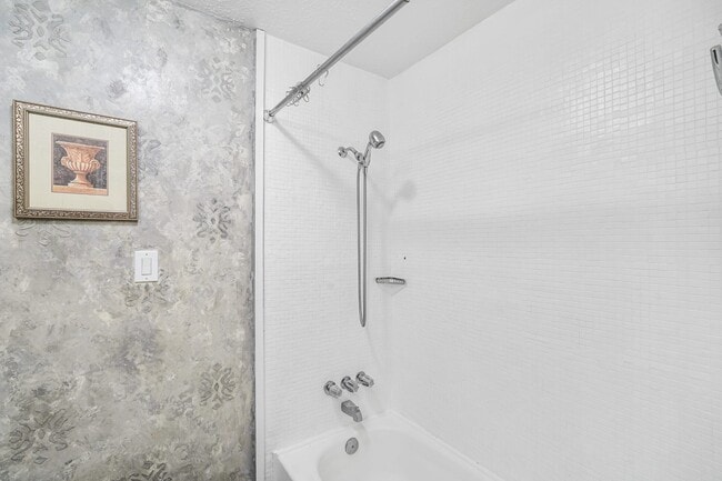 Building Photo - 3227 Boxelder Dr