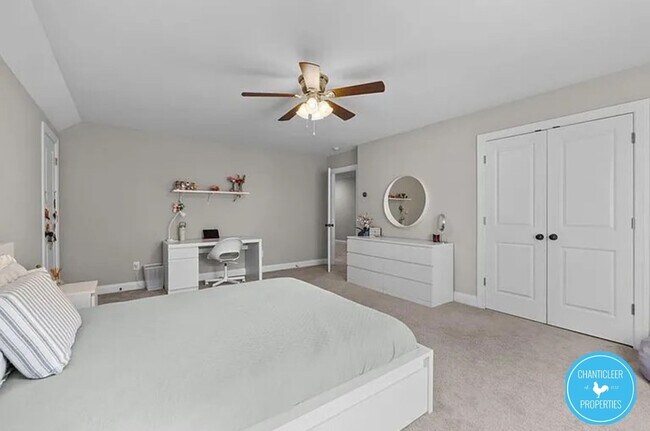 Building Photo - 306 Lamplighter Cir