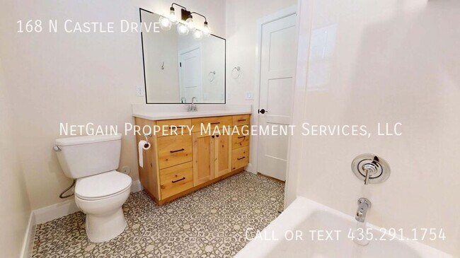 Building Photo - 168 N Castle Dr