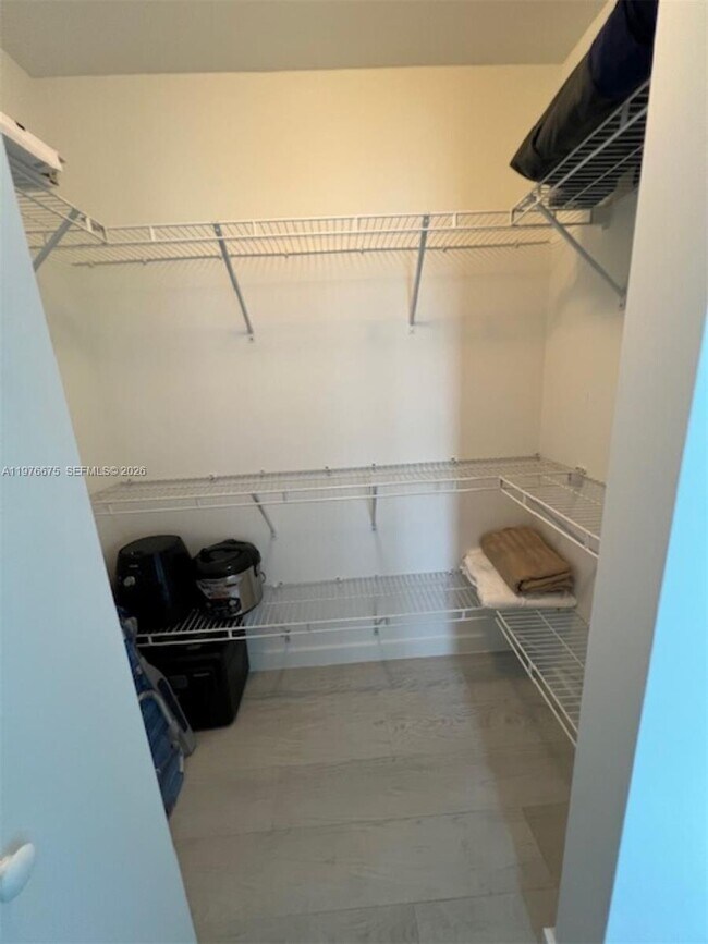 Building Photo - 501 NE 31st St