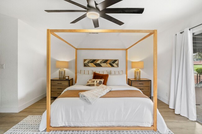 Building Photo - CANYON LAKE 3 BED 2 BATH ON GOLF COURSE