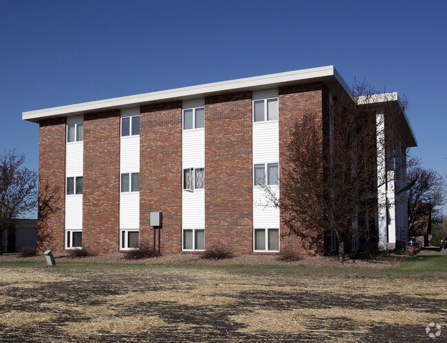 Building Photo - 805 School St NW