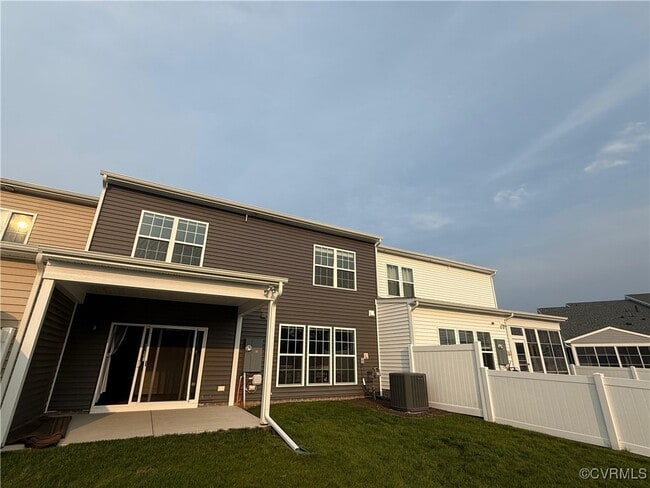 Building Photo - 7048 Dunton Rd