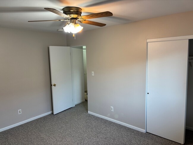 Building Photo - 803 McDonnell St