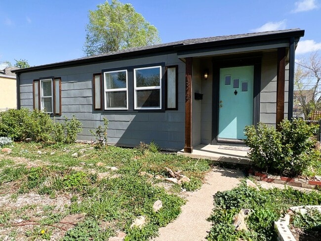 Primary Photo - Lovely Home in Chafee Park Ready to Go!