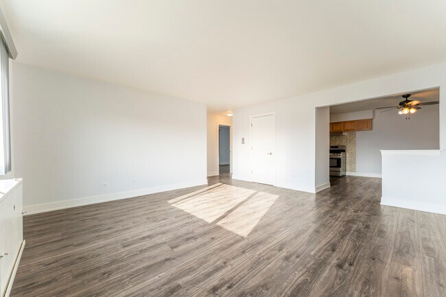 Building Photo - 1003 Argyle St