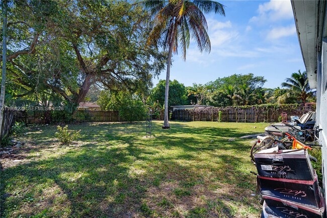 Building Photo - 1780 NE 146th St