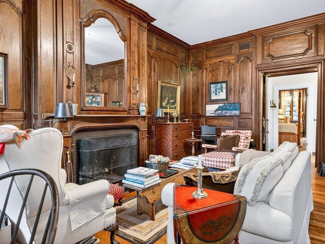 Building Photo - 93 Beacon St