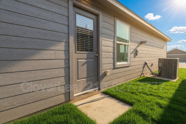 Building Photo - 3650 Millbrook Wy