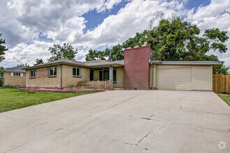 Building Photo - Rent this Gorgeous Fully Updated 3 Bd/ 1.5...