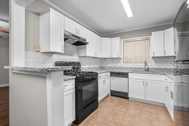 Building Photo - 1806 Augusta Dr